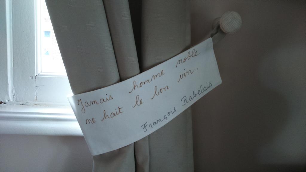 مبيت وإفطار Le Manoir De Crisolles المظهر الخارجي الصورة