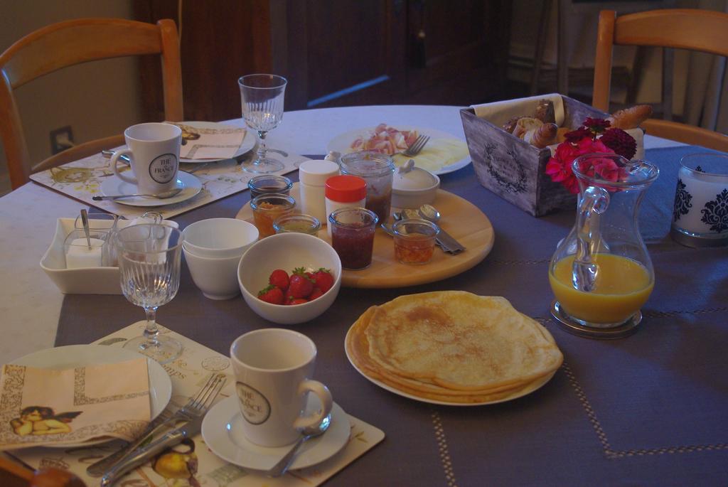 مبيت وإفطار Le Manoir De Crisolles المظهر الخارجي الصورة